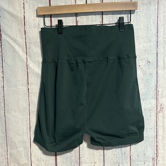 NWOT FP Movement Good Karma Running Shorts-NO LOGO - Picture 11 of 11